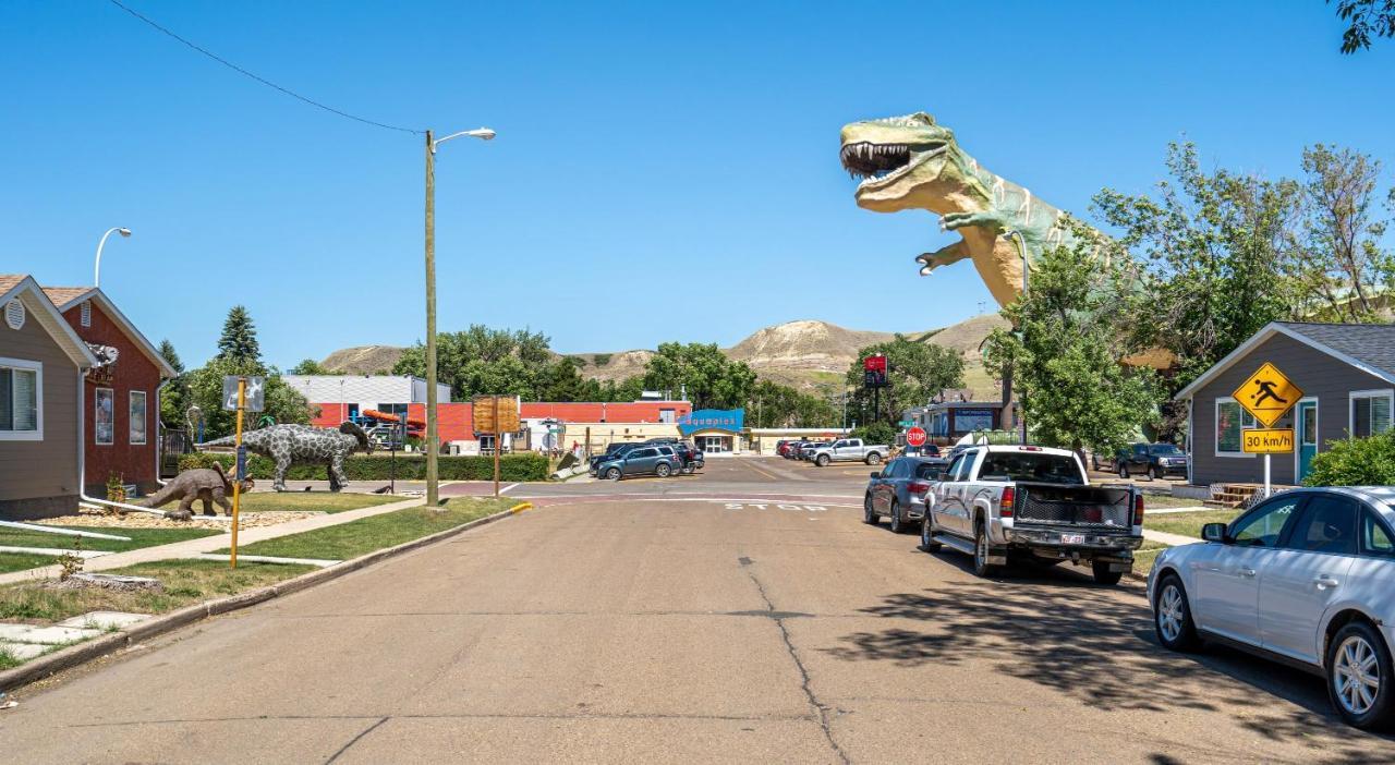 Raptor Retreat L Central L Big Dinosaur L Sleeps 9 Дръмхелър Екстериор снимка